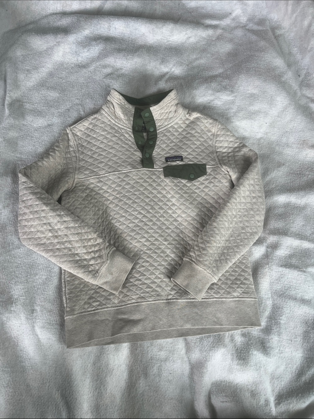 Patagonia Organic Cotton Quilted Crewneck Pullover – Cream with Olive Accents